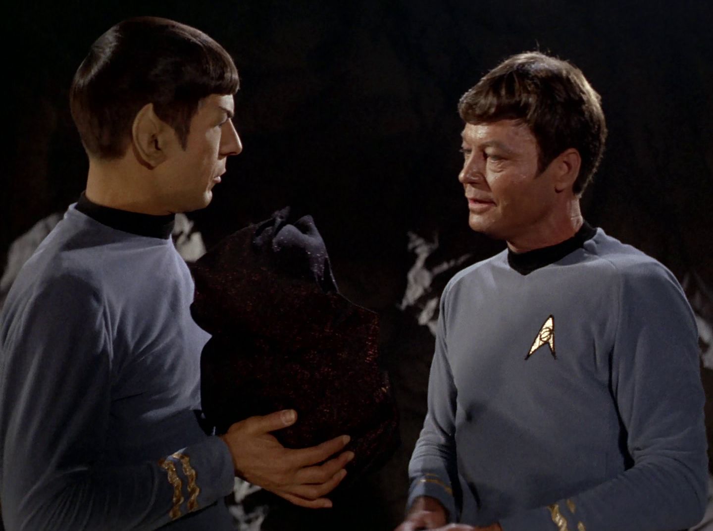 extant_StarTrek_2x11-FridaysChild_2598.jpg