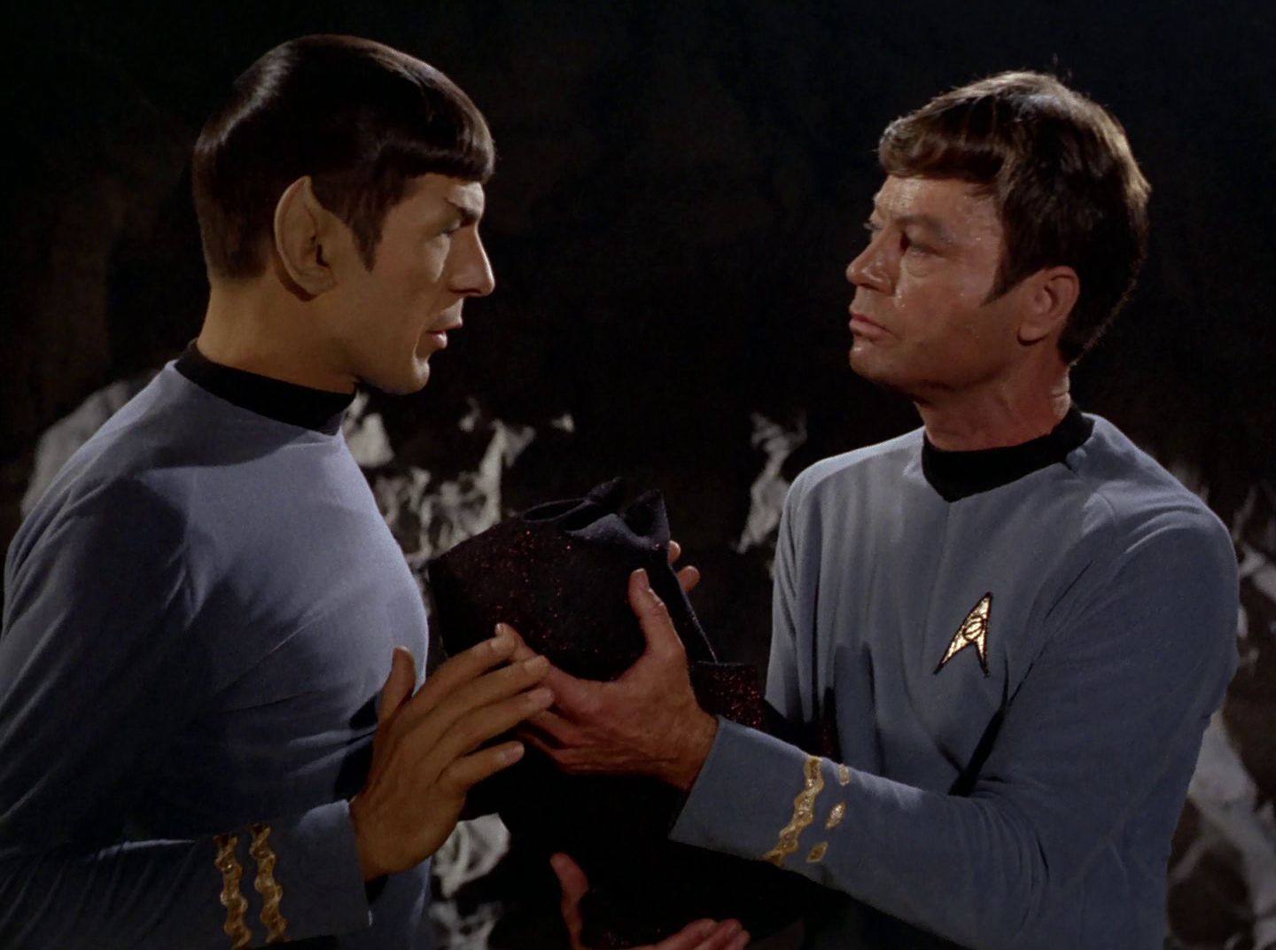 extant_StarTrek_2x11-FridaysChild_2607.jpg