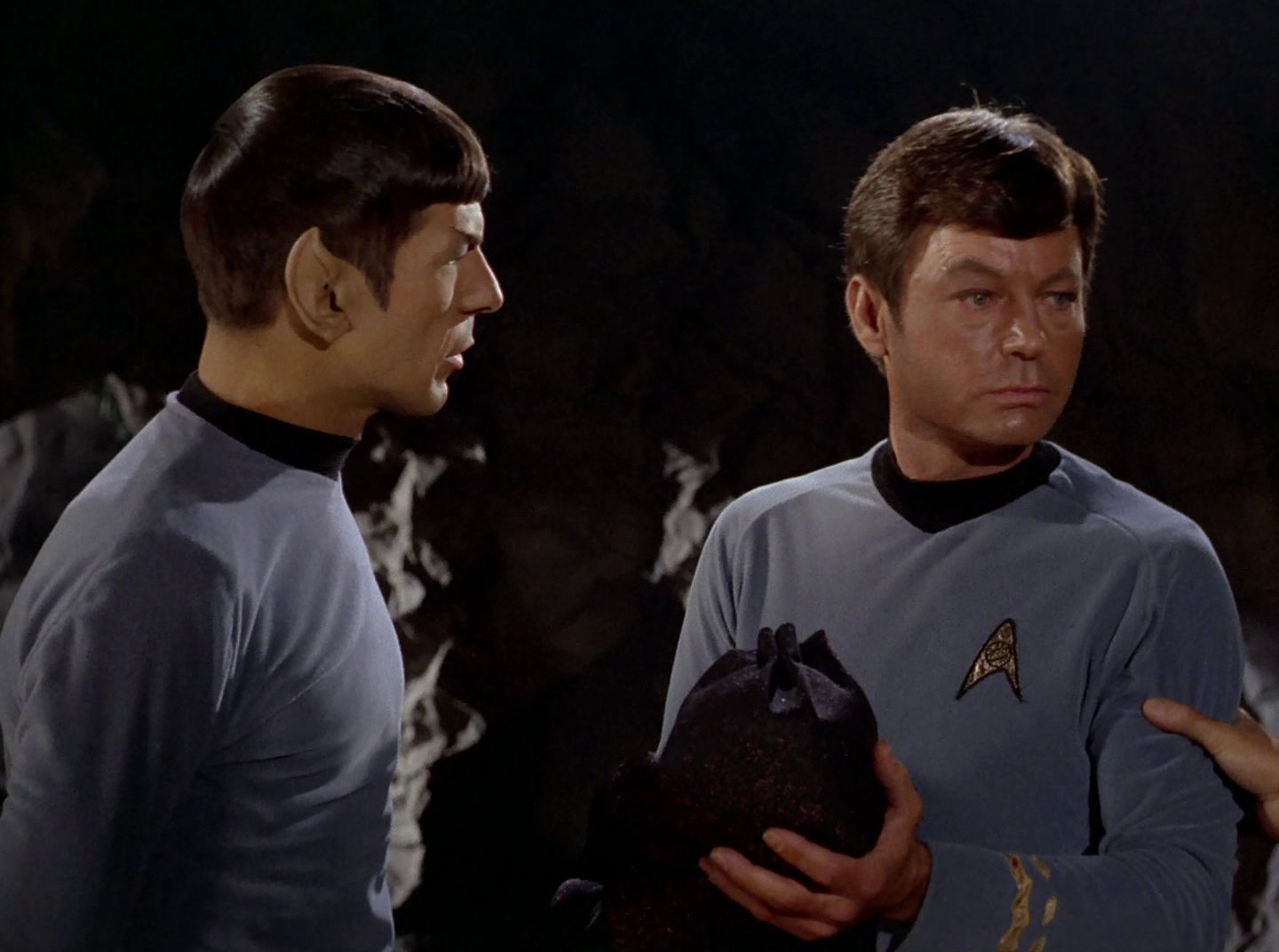 extant_StarTrek_2x11-FridaysChild_2626.jpg
