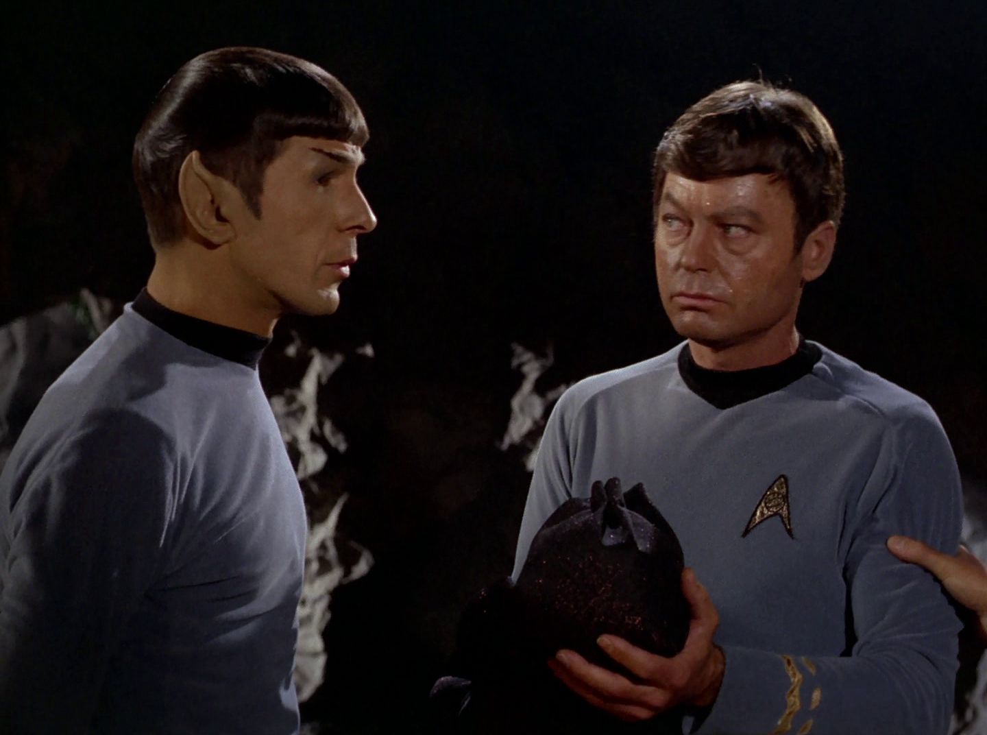 extant_StarTrek_2x11-FridaysChild_2627.jpg