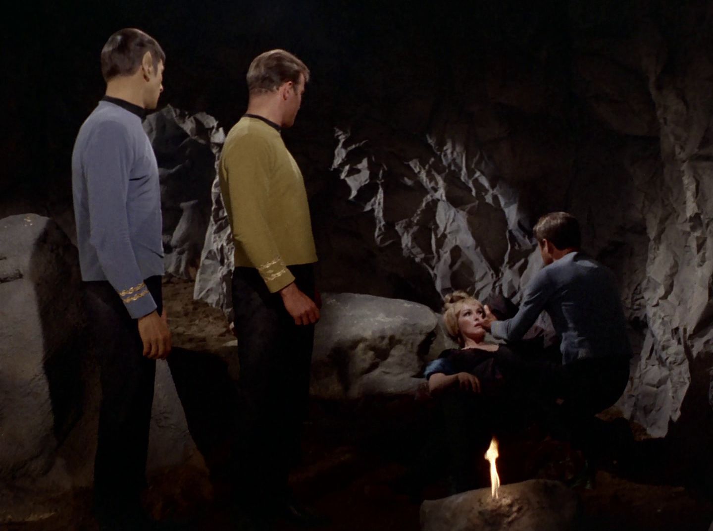 extant_StarTrek_2x11-FridaysChild_2639.jpg