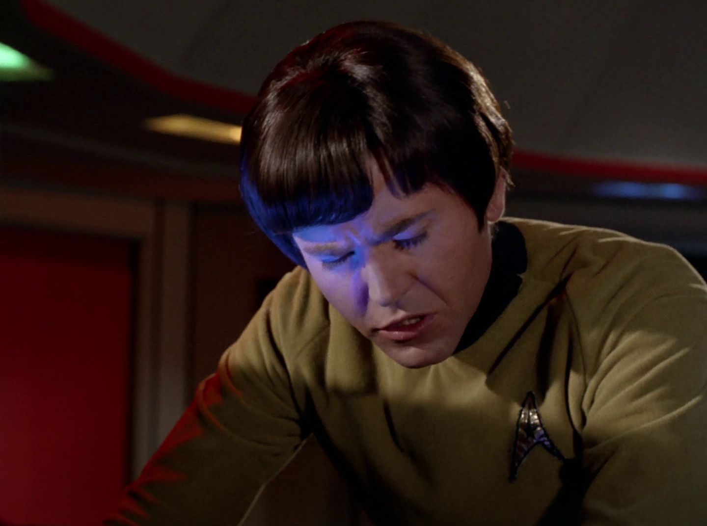 extant_StarTrek_2x11-FridaysChild_2713.jpg
