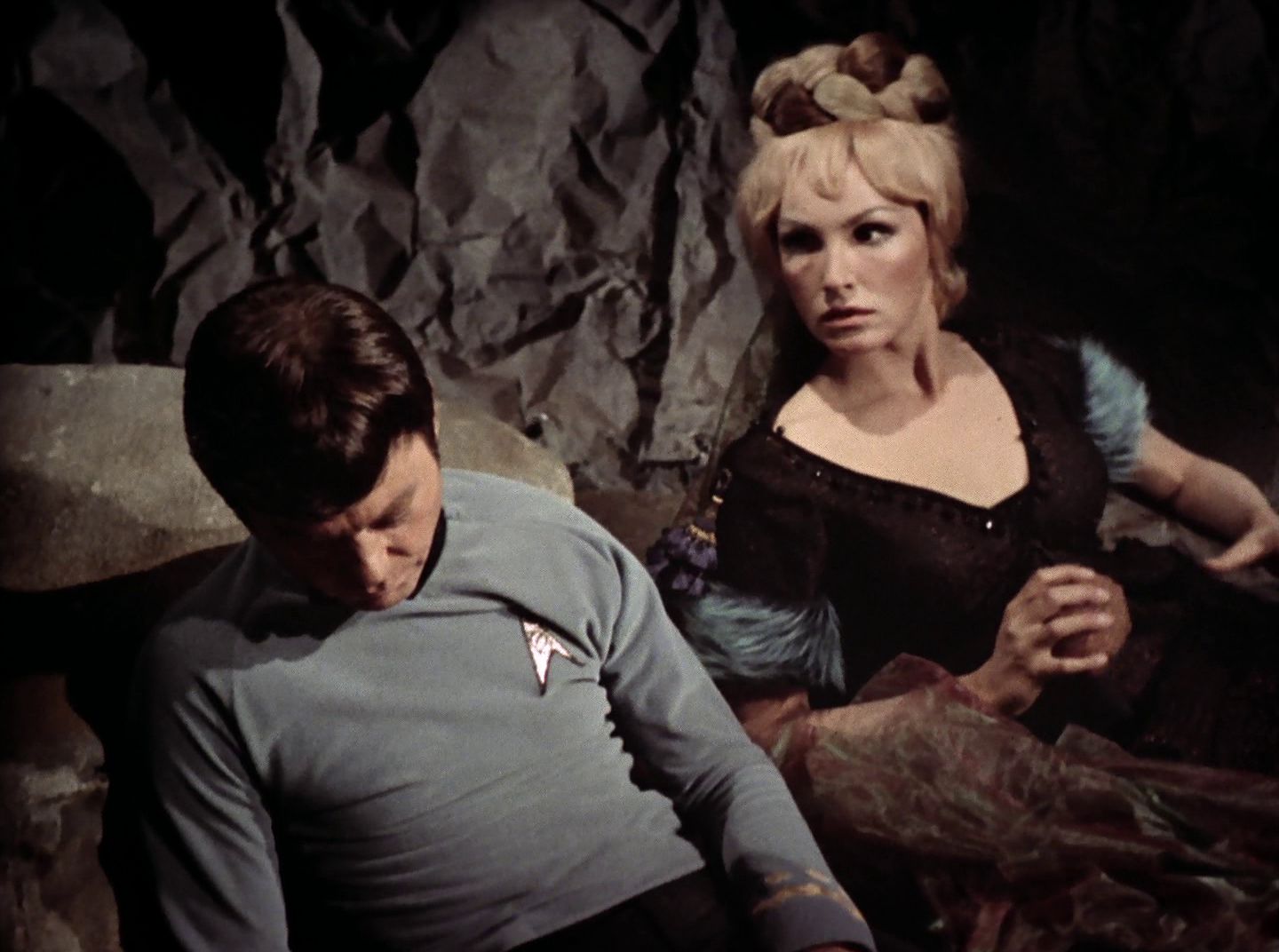 extant_StarTrek_2x11-FridaysChild_2744.jpg