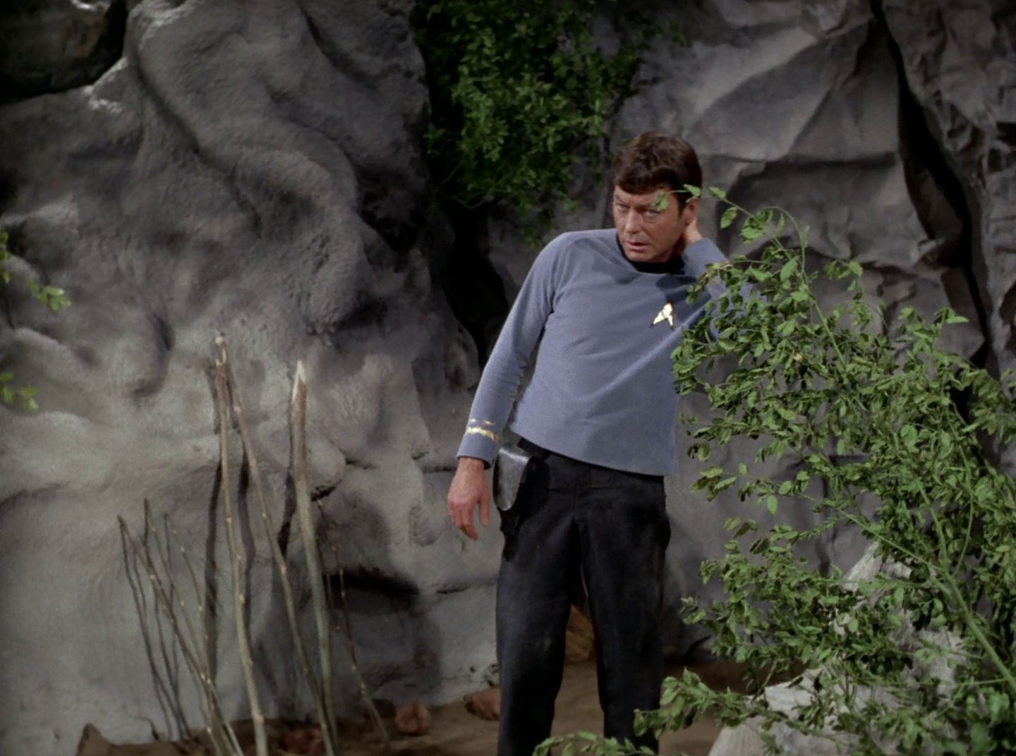 extant_StarTrek_2x11-FridaysChild_2788.jpg