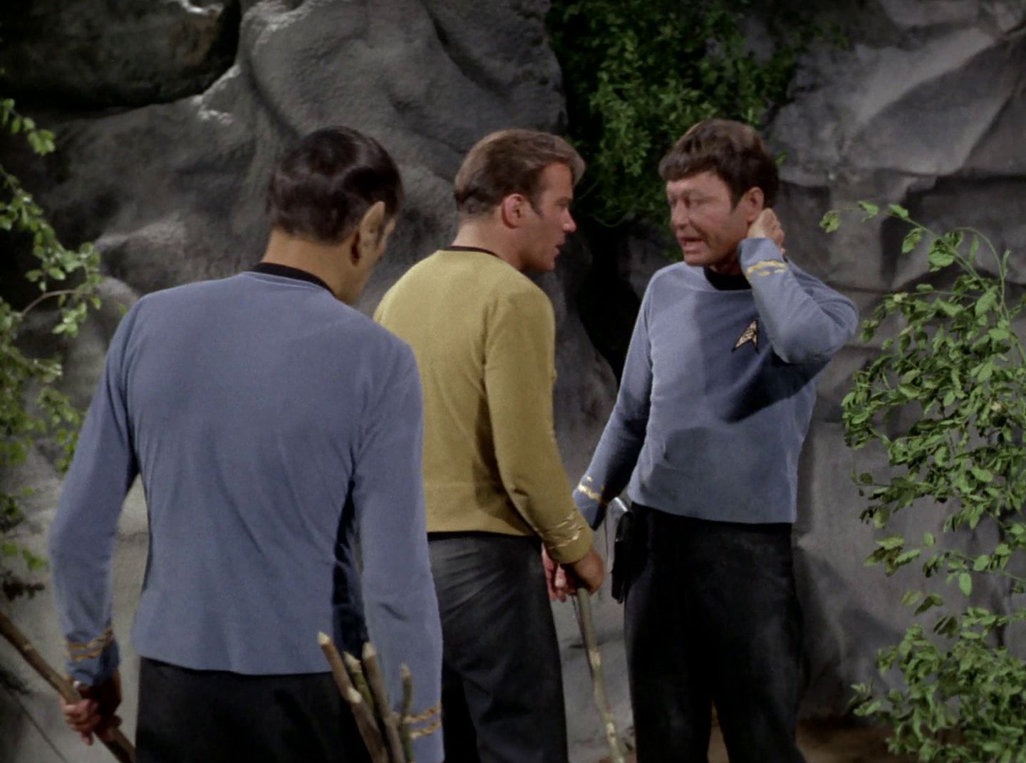 extant_StarTrek_2x11-FridaysChild_2793.jpg