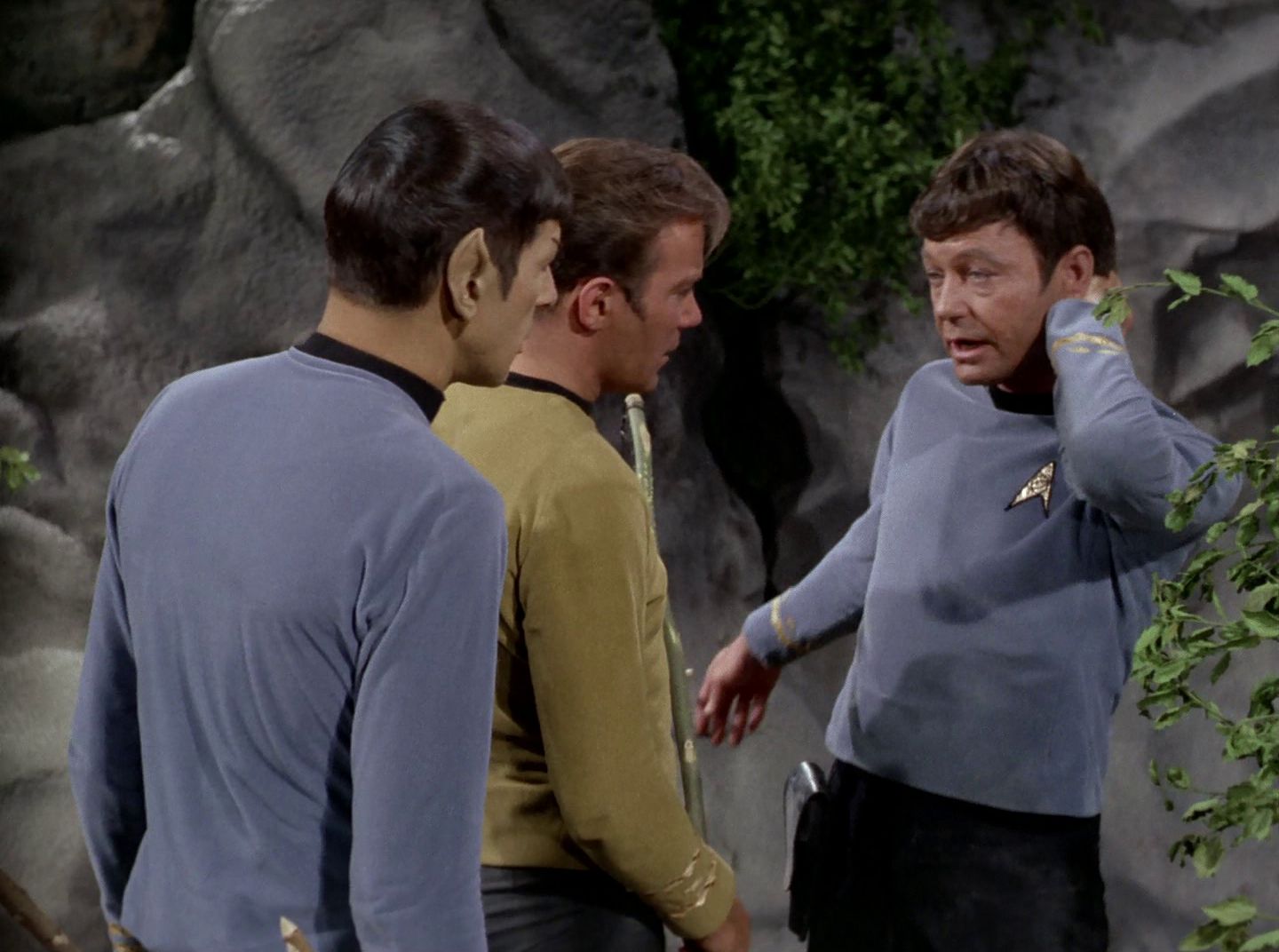 extant_StarTrek_2x11-FridaysChild_2798.jpg