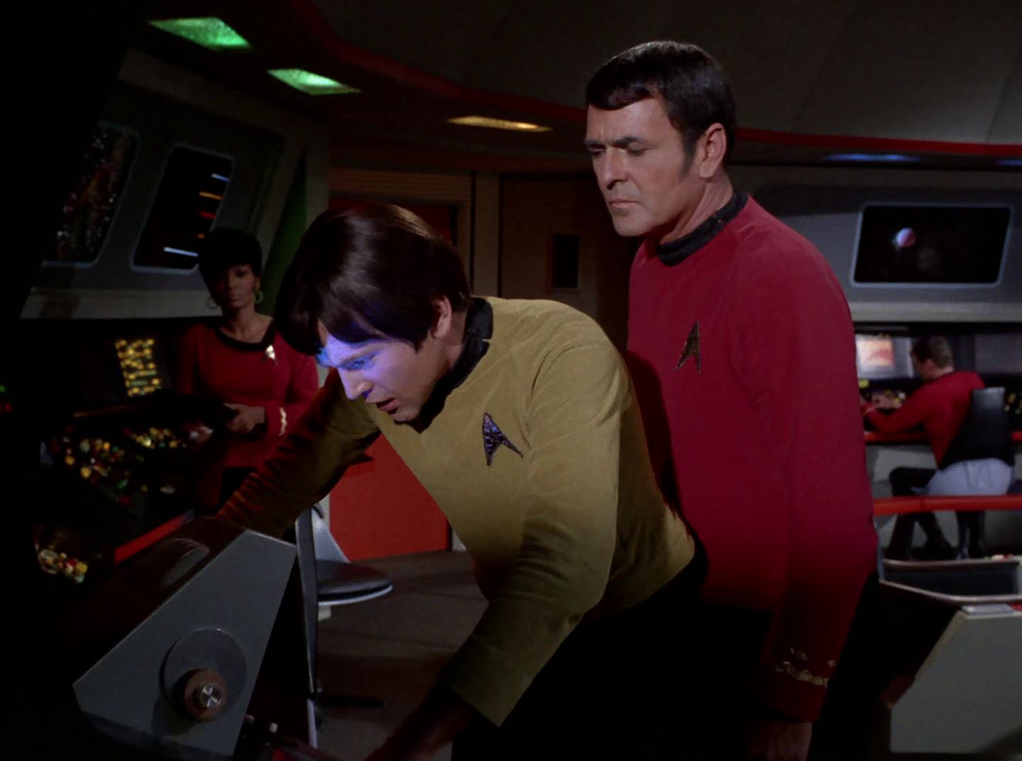 extant_StarTrek_2x11-FridaysChild_2860.jpg