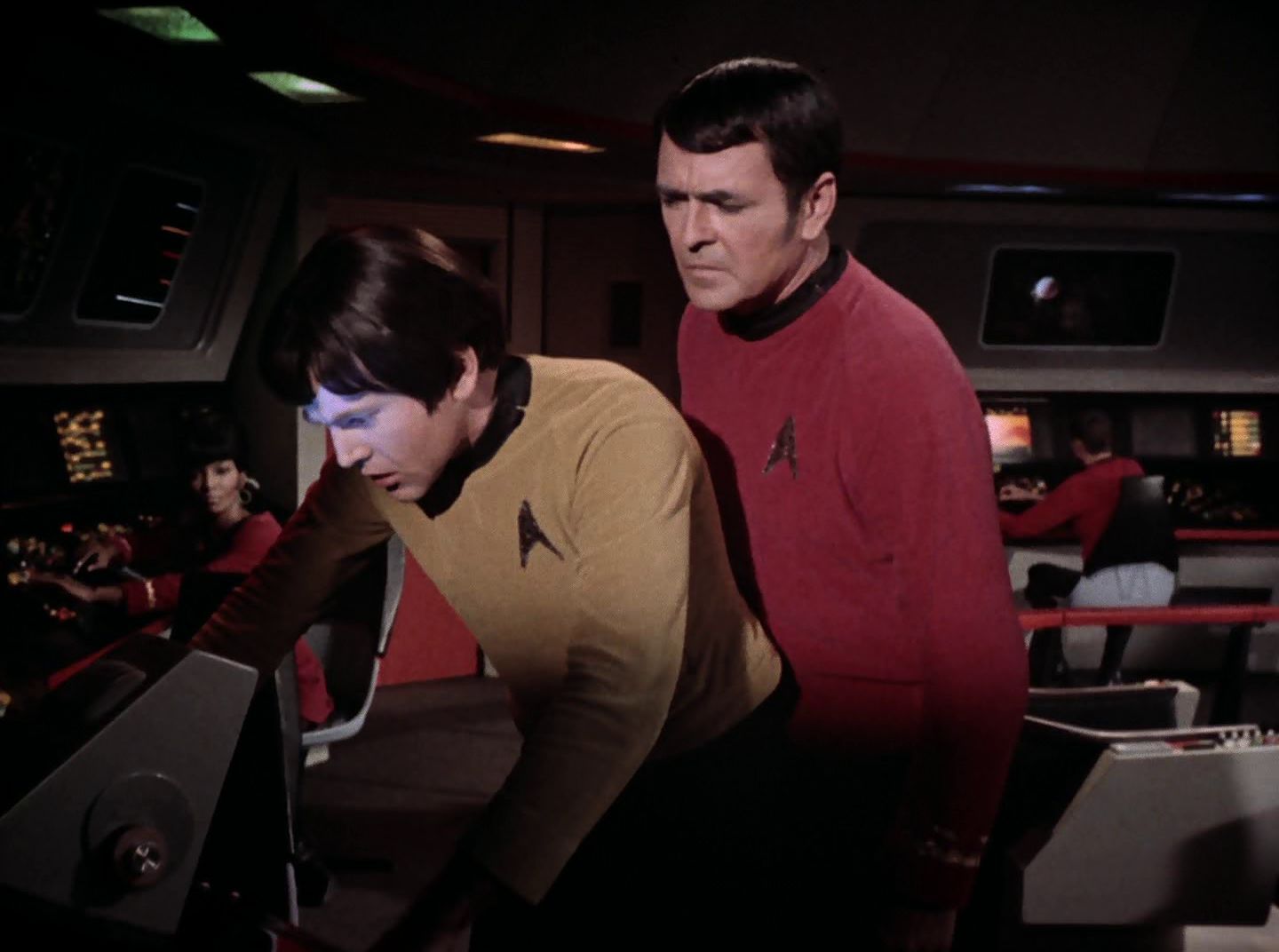 extant_StarTrek_2x11-FridaysChild_2877.jpg