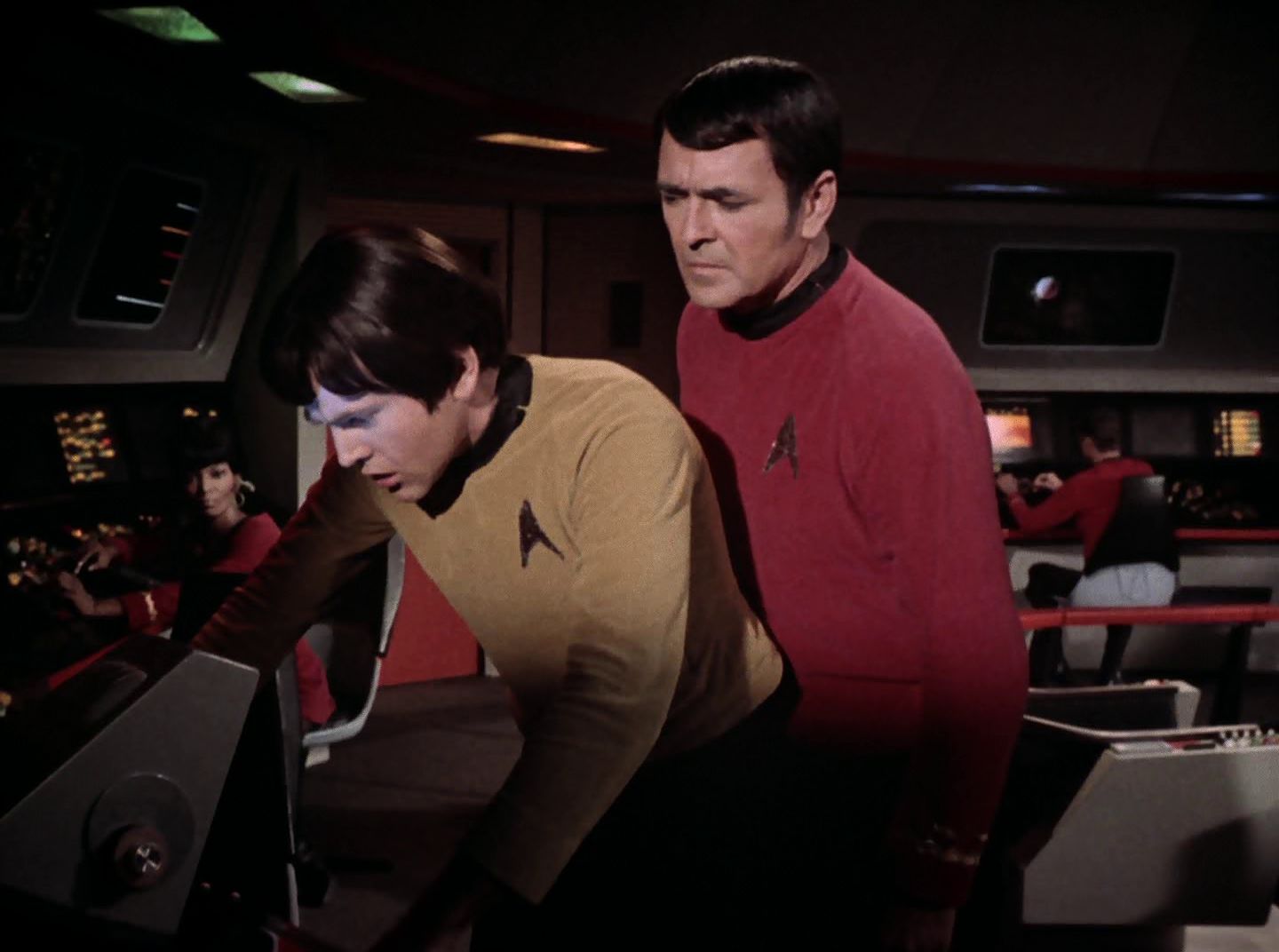 extant_StarTrek_2x11-FridaysChild_2879.jpg
