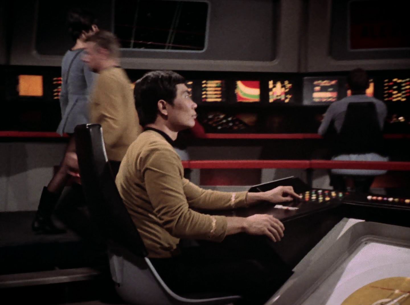extant_StarTrek_2x11-FridaysChild_2890.jpg