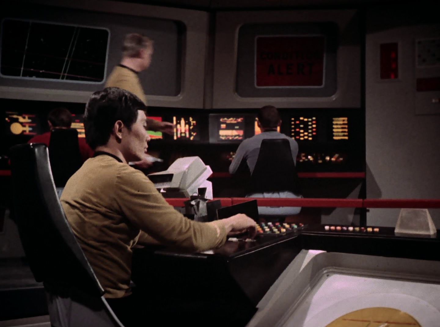 extant_StarTrek_2x11-FridaysChild_2902.jpg