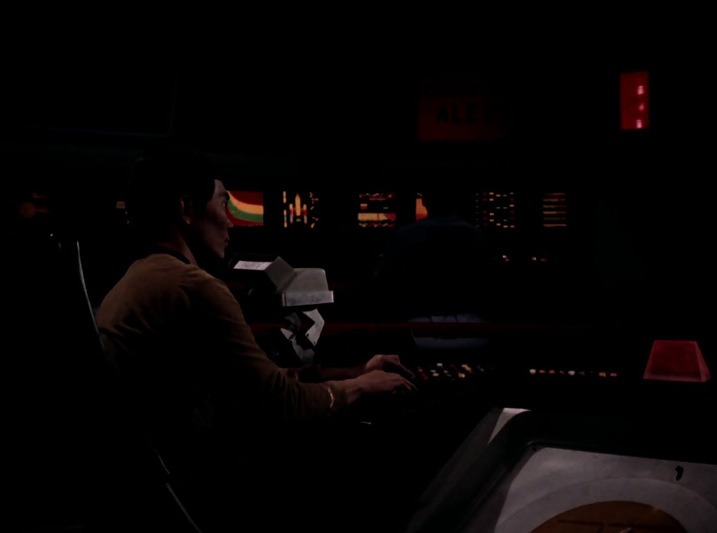 extant_StarTrek_2x11-FridaysChild_2904.jpg