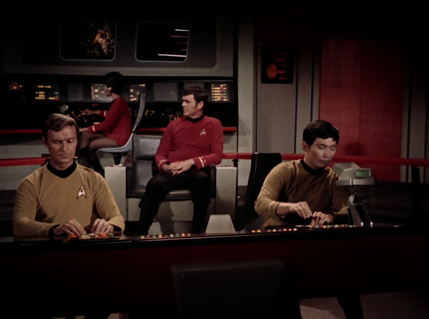 extant_StarTrek_2x11-FridaysChild_2910.jpg