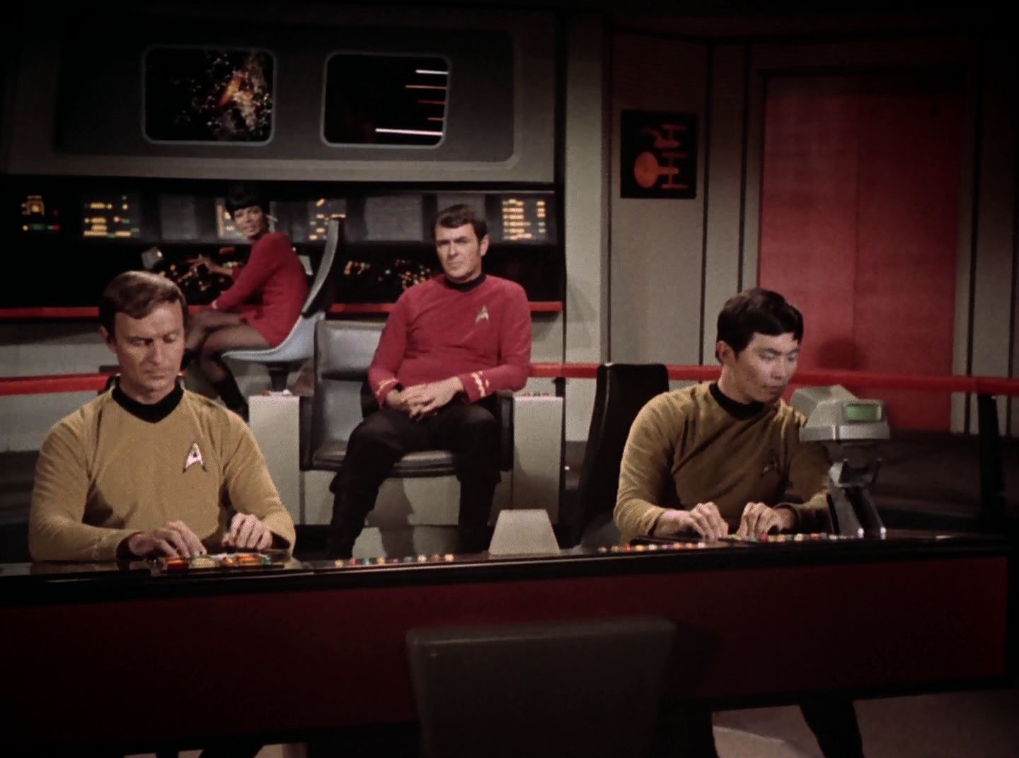 extant_StarTrek_2x11-FridaysChild_2915.jpg