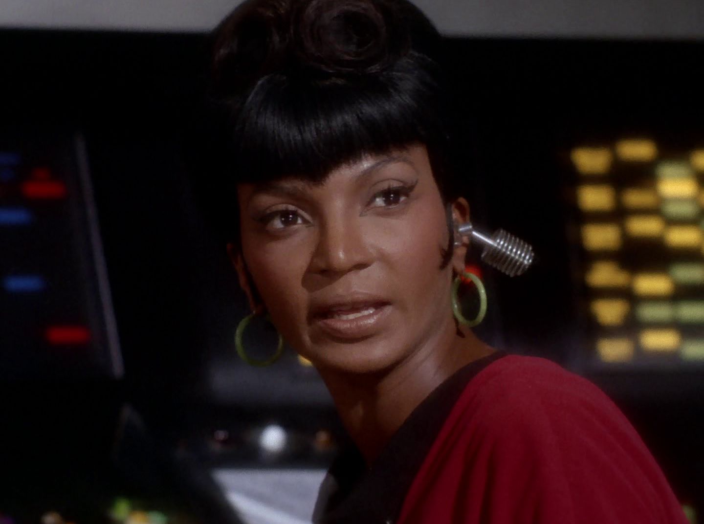 extant_StarTrek_2x11-FridaysChild_2923.jpg