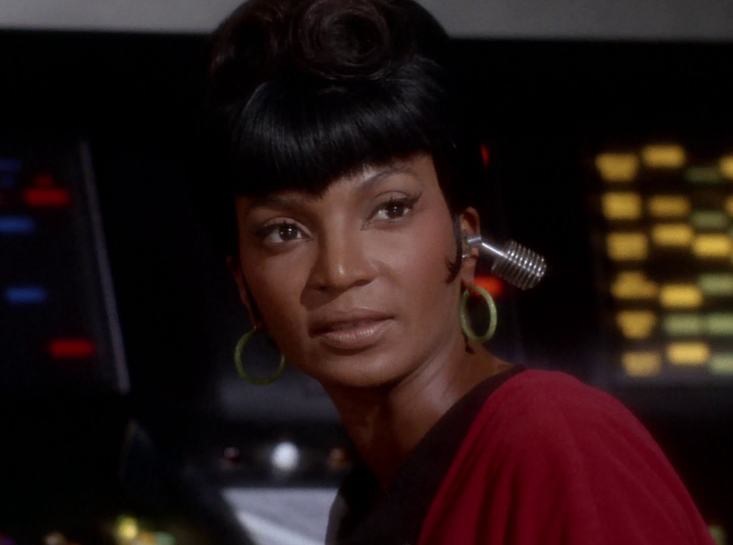 extant_StarTrek_2x11-FridaysChild_2924.jpg