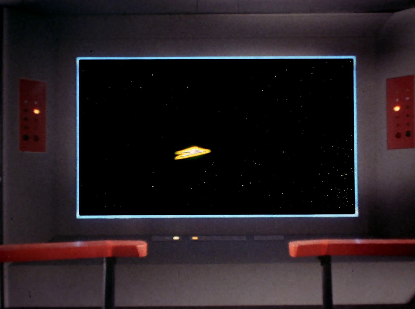 extant_StarTrek_2x11-FridaysChild_2946.jpg