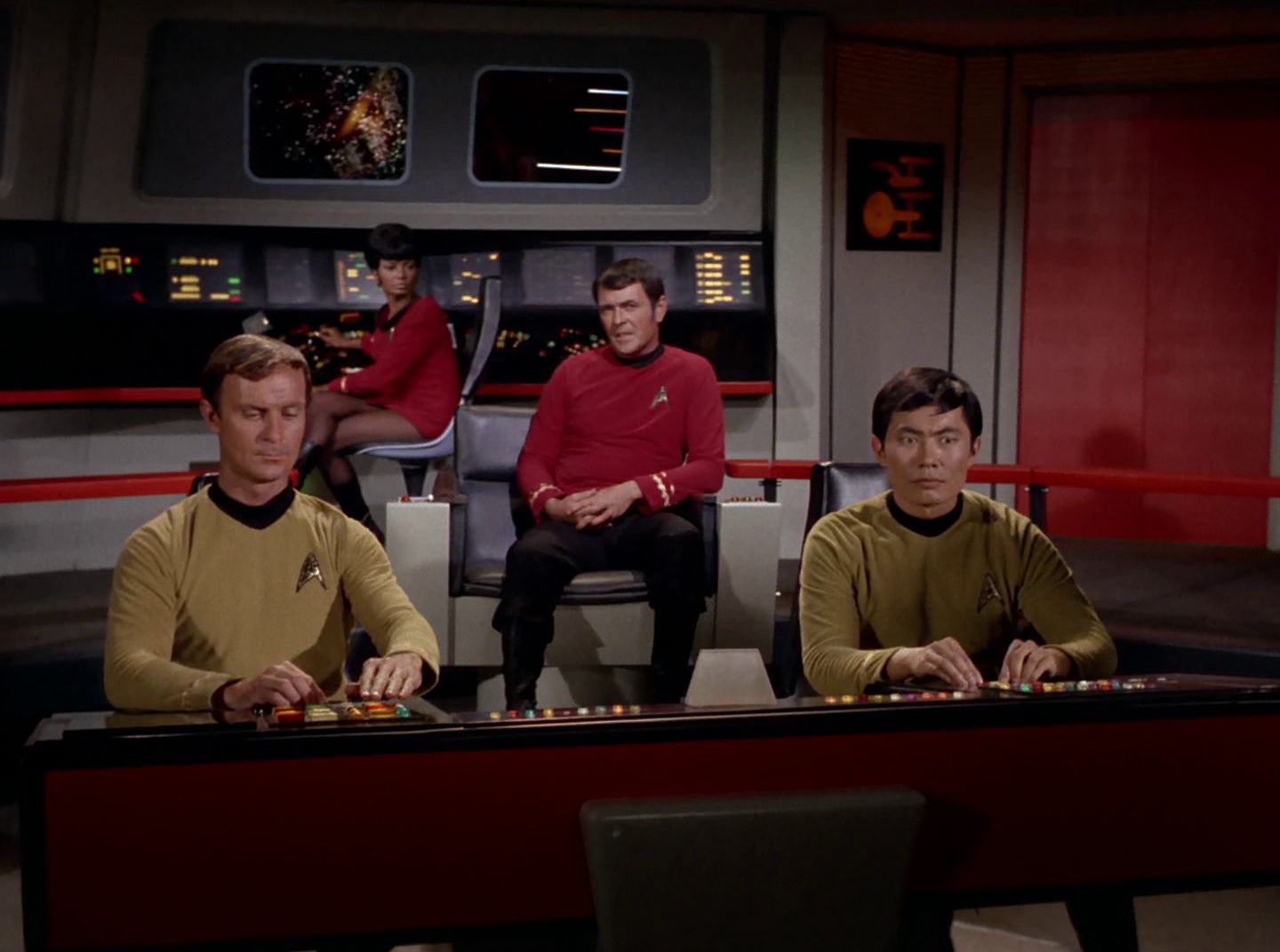 extant_StarTrek_2x11-FridaysChild_2986.jpg