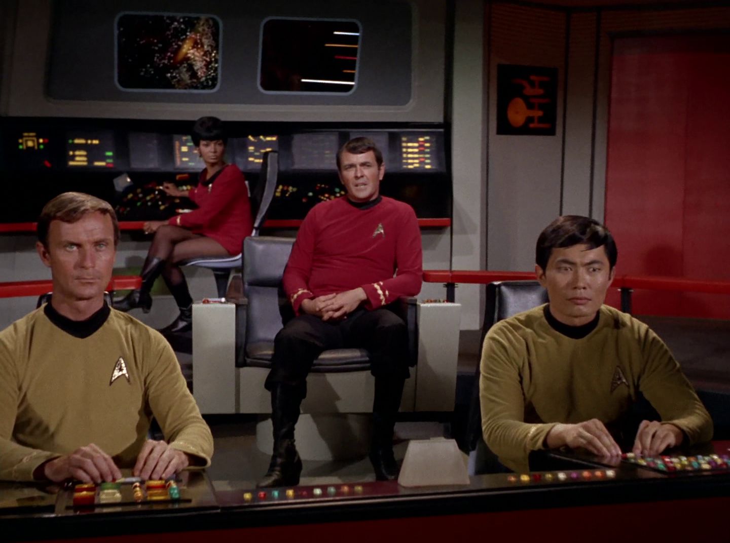 extant_StarTrek_2x11-FridaysChild_2989.jpg