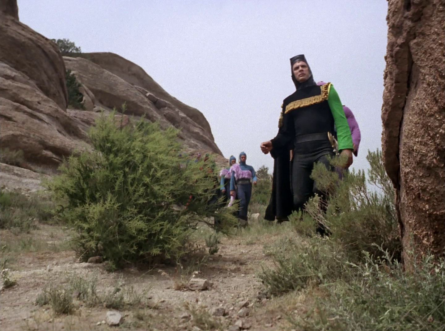 extant_StarTrek_2x11-FridaysChild_3013.jpg