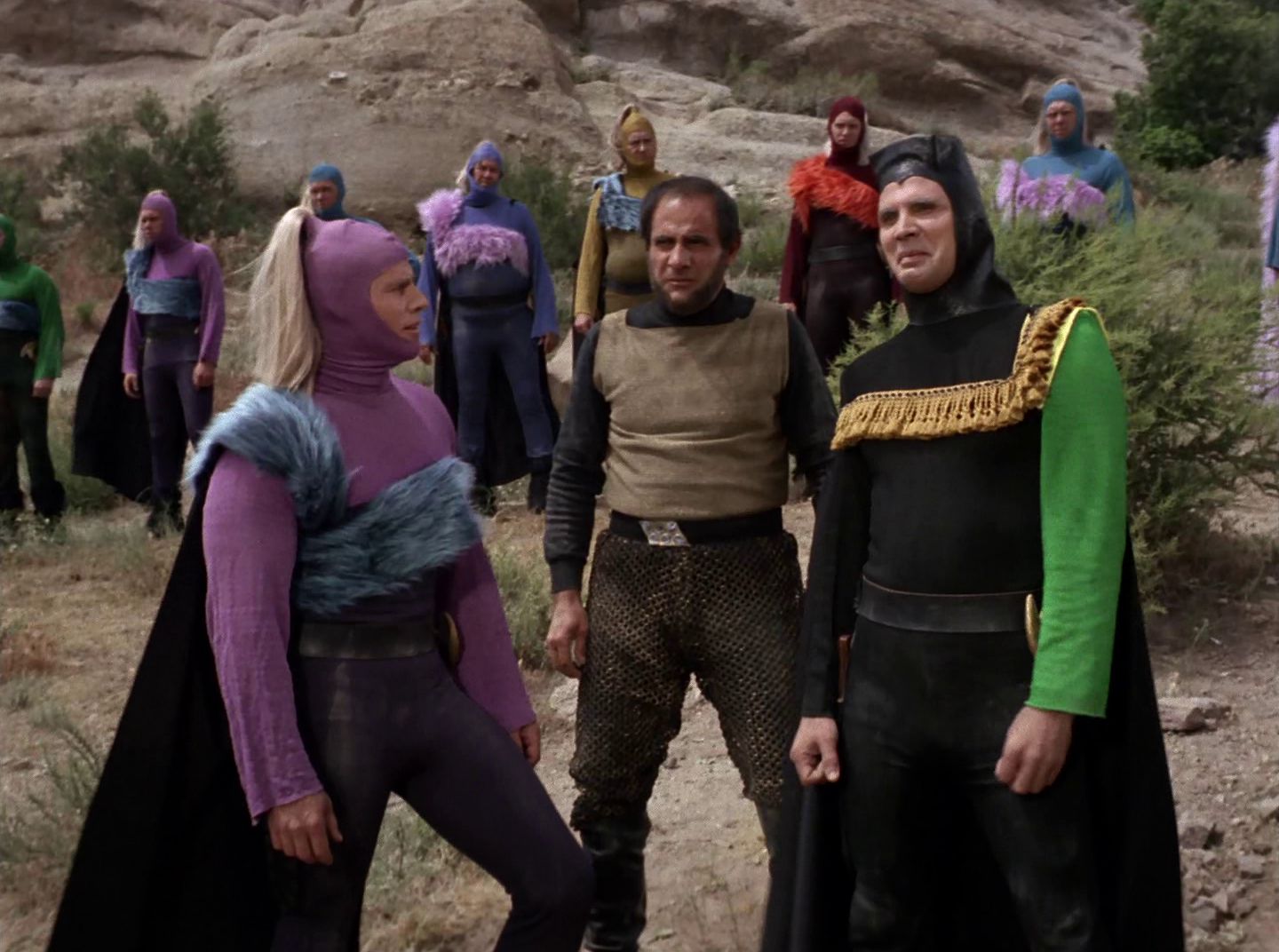 extant_StarTrek_2x11-FridaysChild_3062.jpg