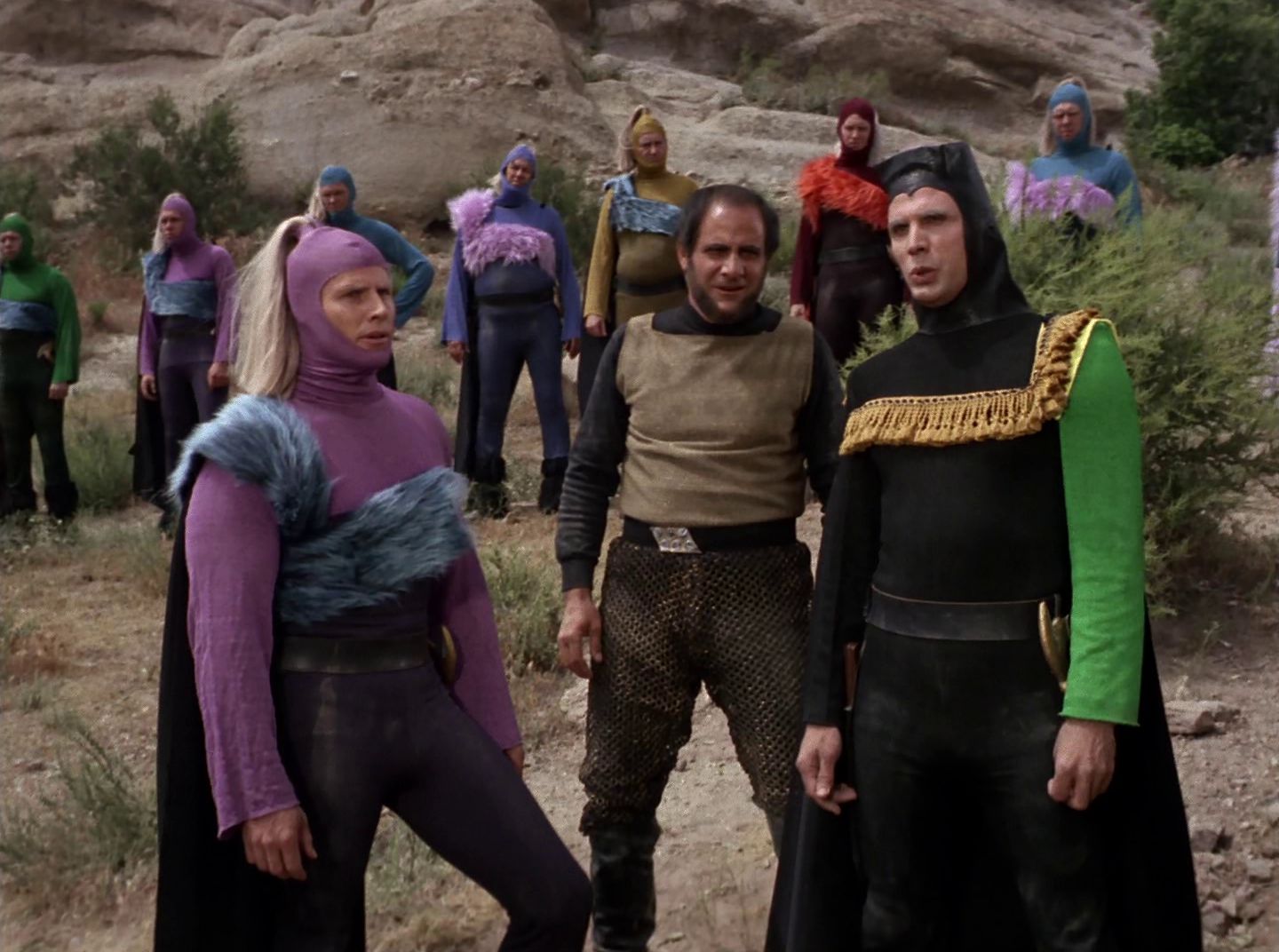 extant_StarTrek_2x11-FridaysChild_3072.jpg