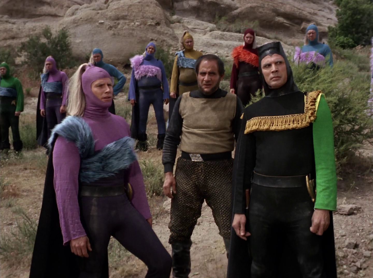 extant_StarTrek_2x11-FridaysChild_3077.jpg