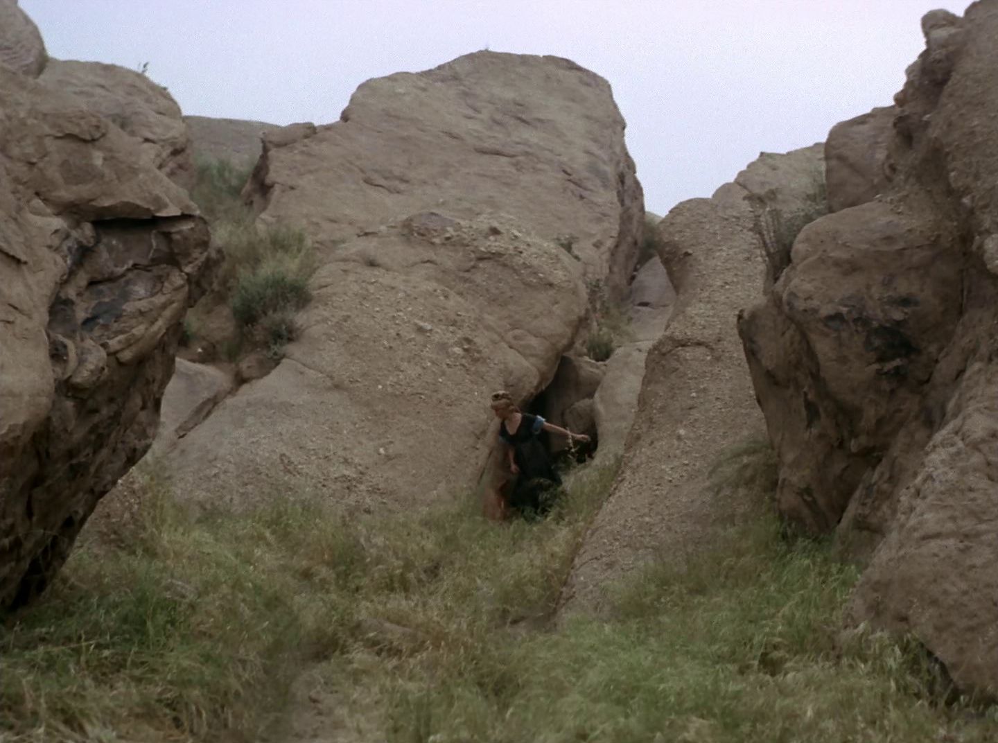 extant_StarTrek_2x11-FridaysChild_3082.jpg