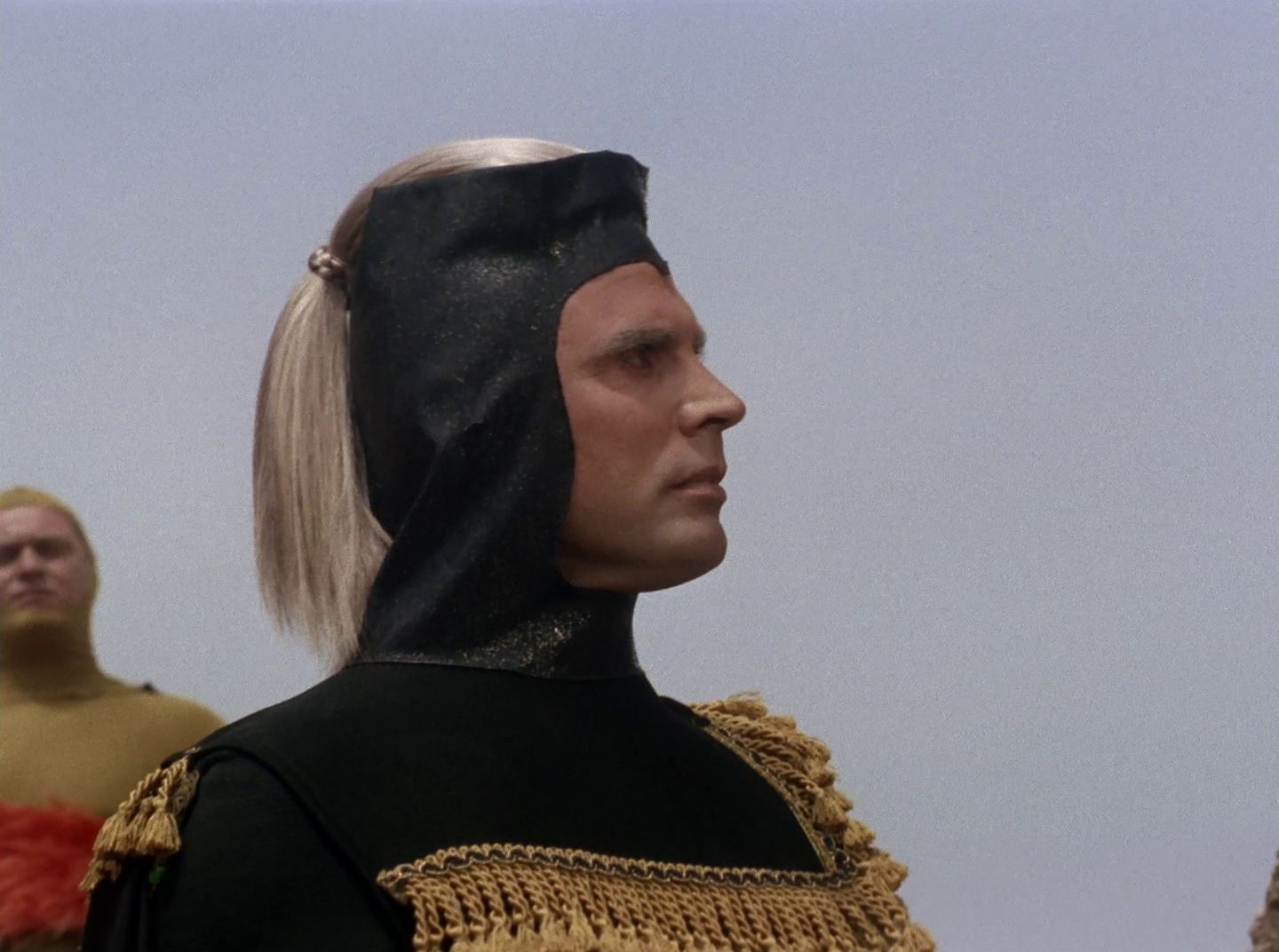 extant_StarTrek_2x11-FridaysChild_3088.jpg
