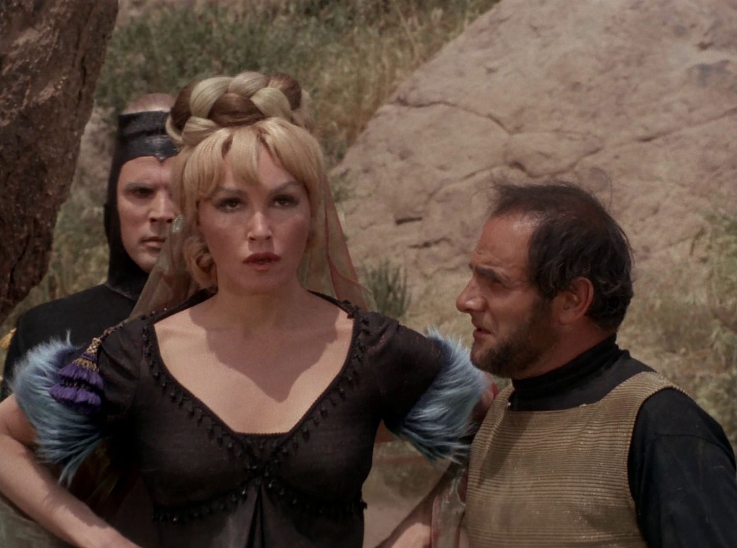 extant_StarTrek_2x11-FridaysChild_3126.jpg