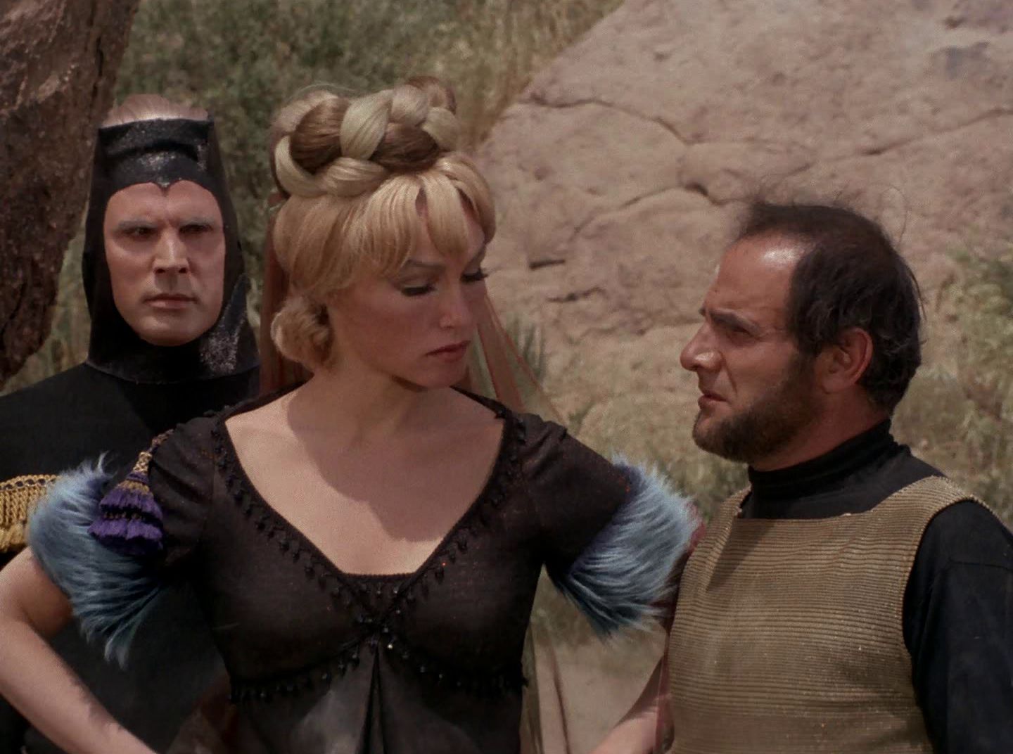 extant_StarTrek_2x11-FridaysChild_3136.jpg