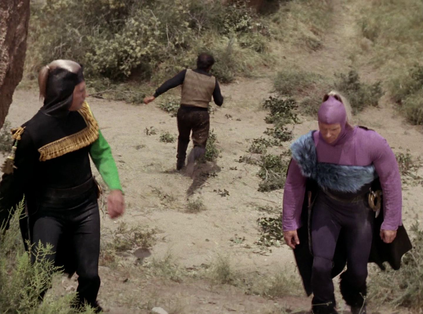 extant_StarTrek_2x11-FridaysChild_3149.jpg