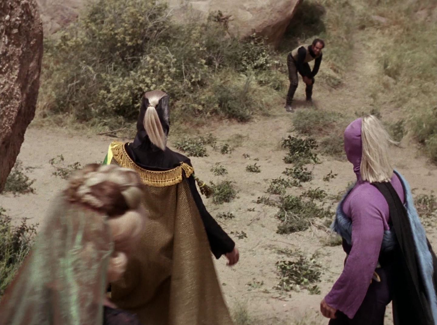 extant_StarTrek_2x11-FridaysChild_3151.jpg