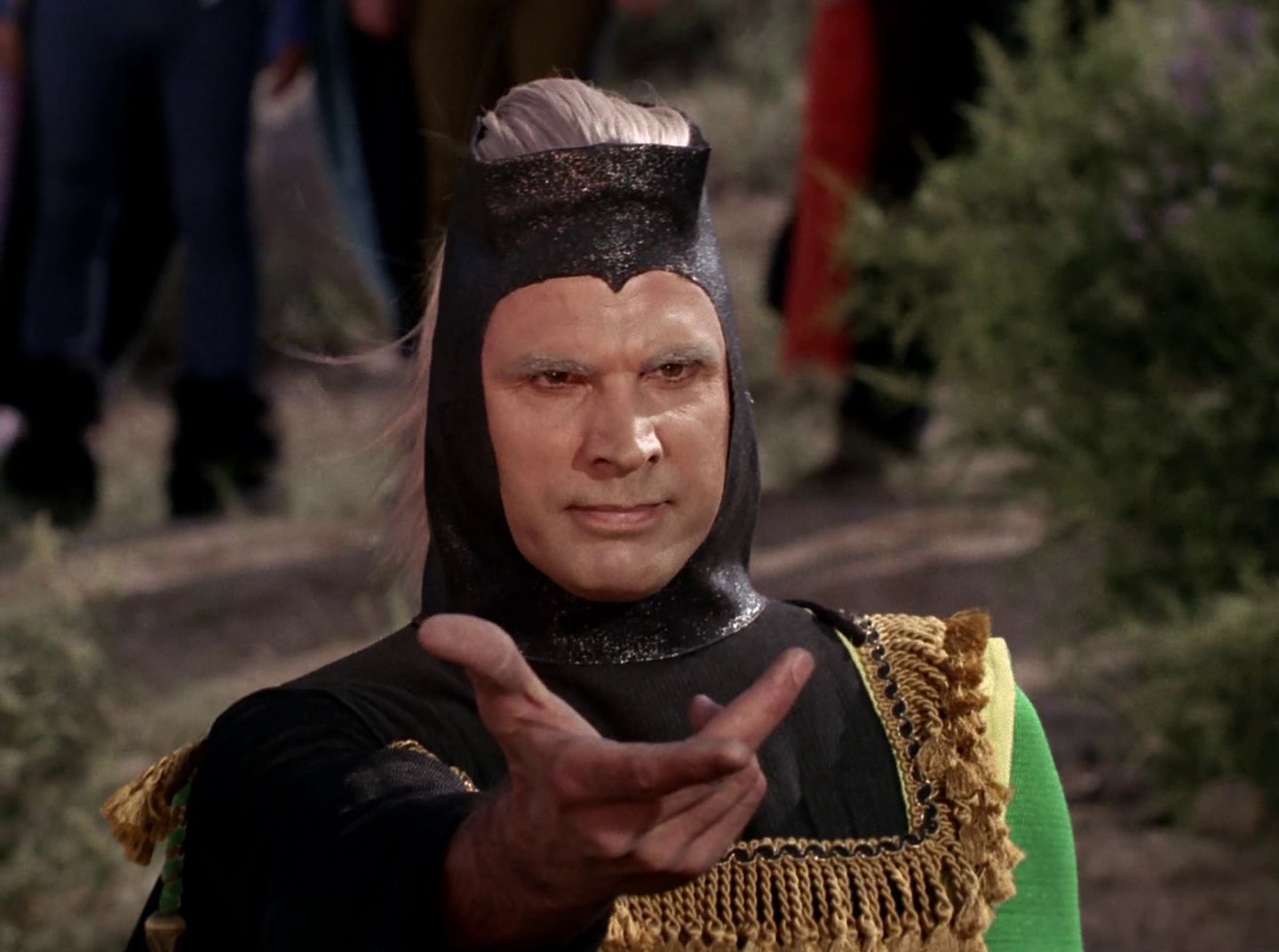 extant_StarTrek_2x11-FridaysChild_3157.jpg