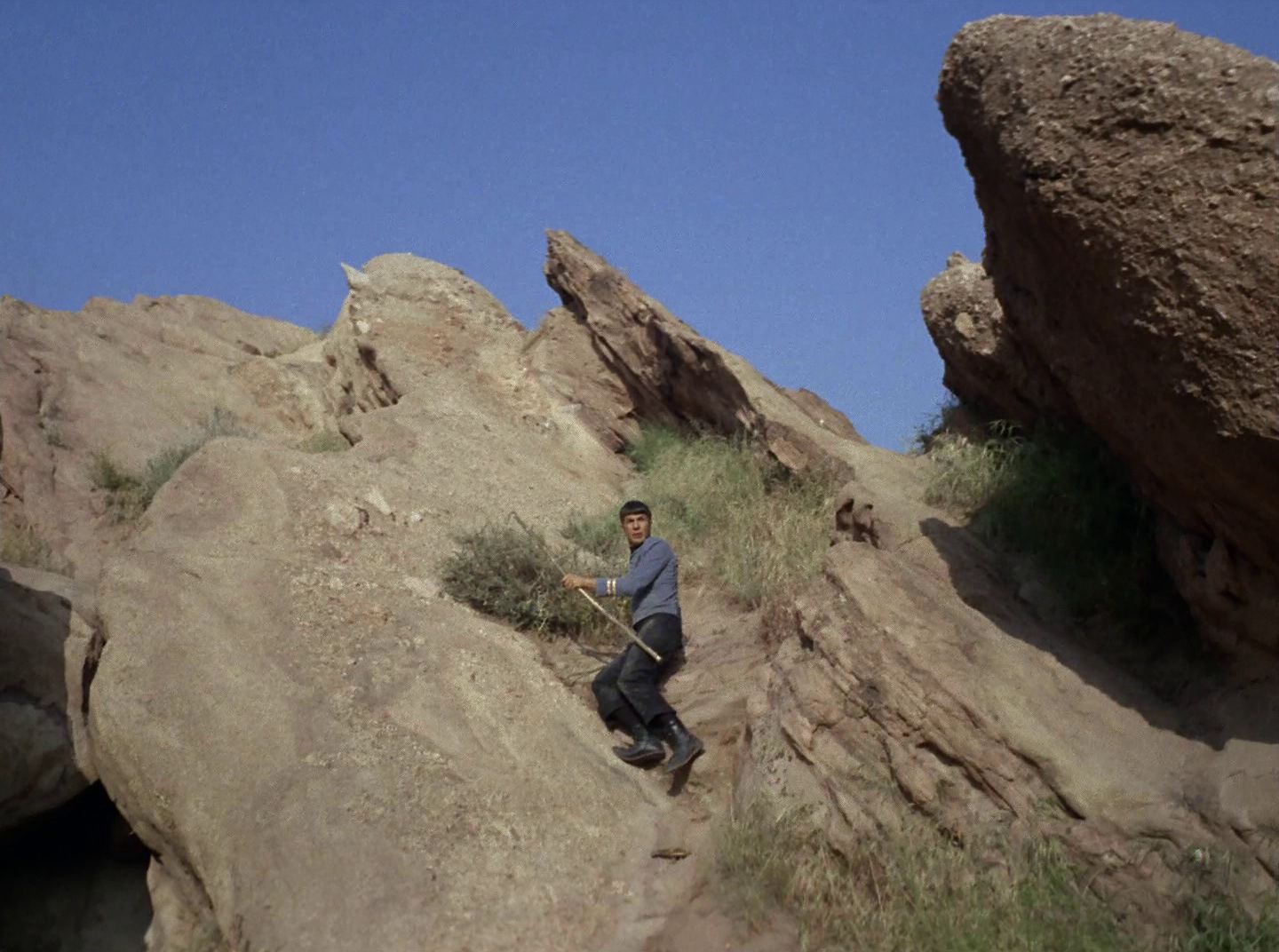 extant_StarTrek_2x11-FridaysChild_3176.jpg