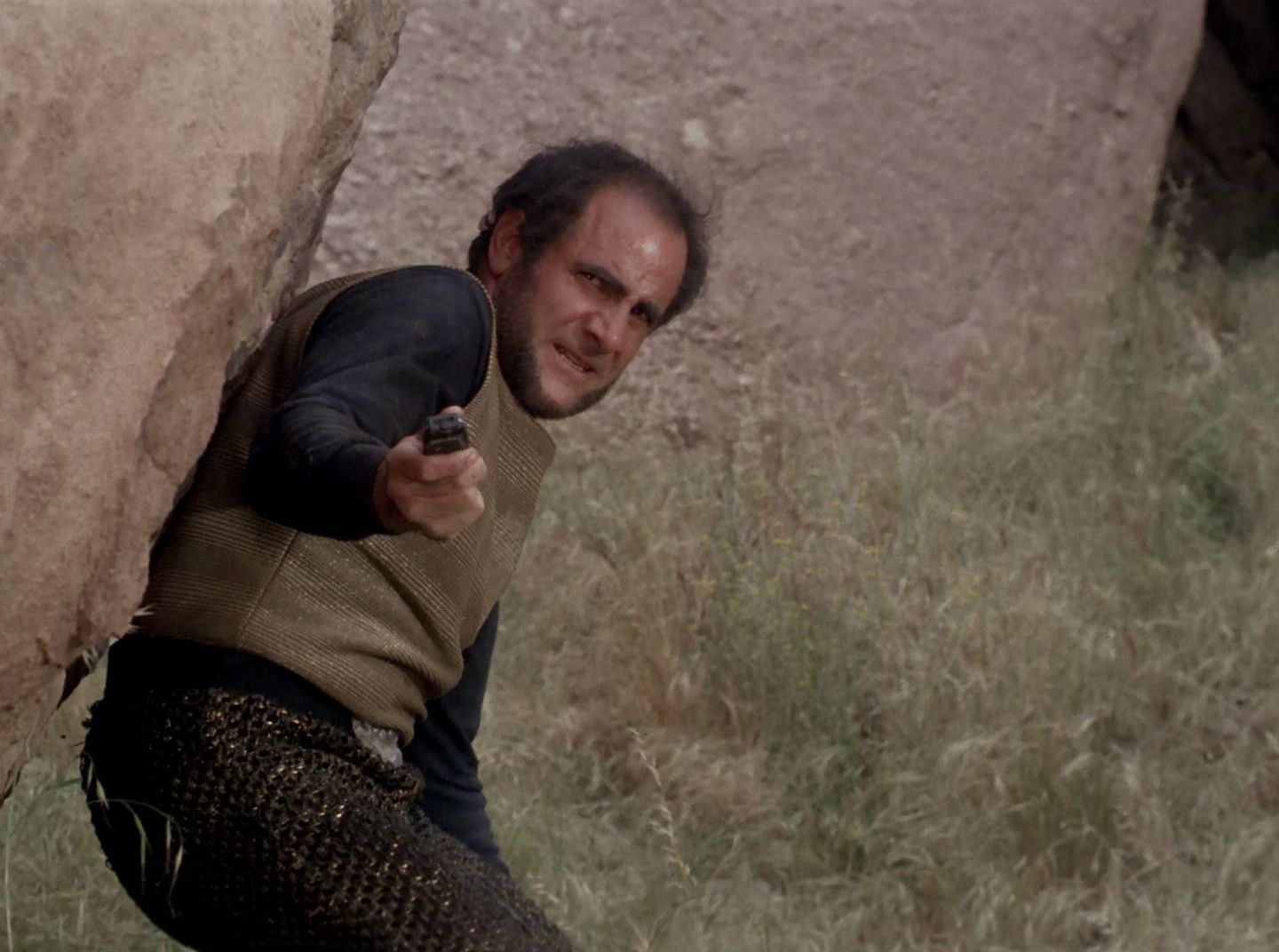 extant_StarTrek_2x11-FridaysChild_3270.jpg