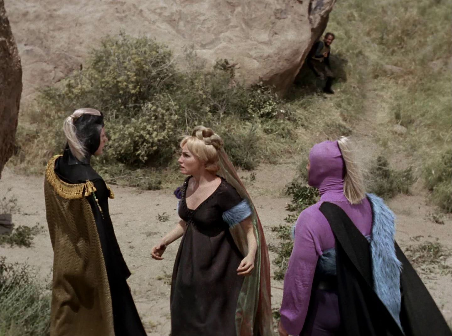 extant_StarTrek_2x11-FridaysChild_3285.jpg