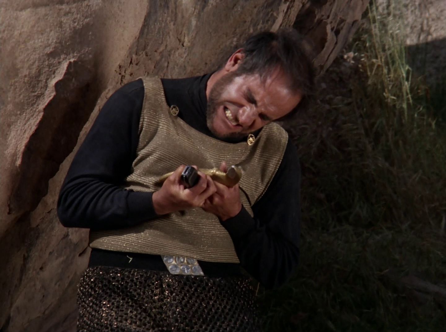 extant_StarTrek_2x11-FridaysChild_3336.jpg