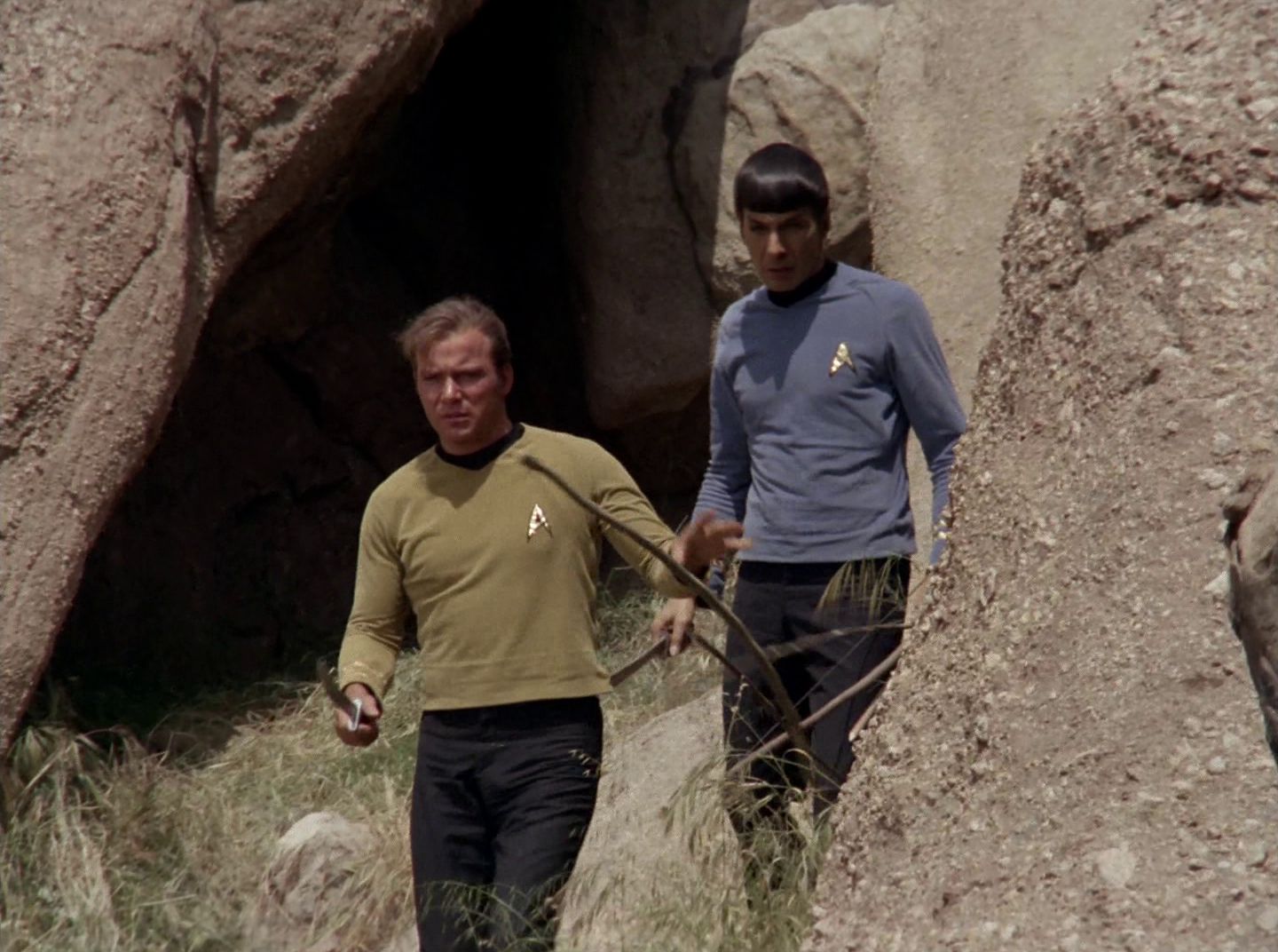 extant_StarTrek_2x11-FridaysChild_3378.jpg