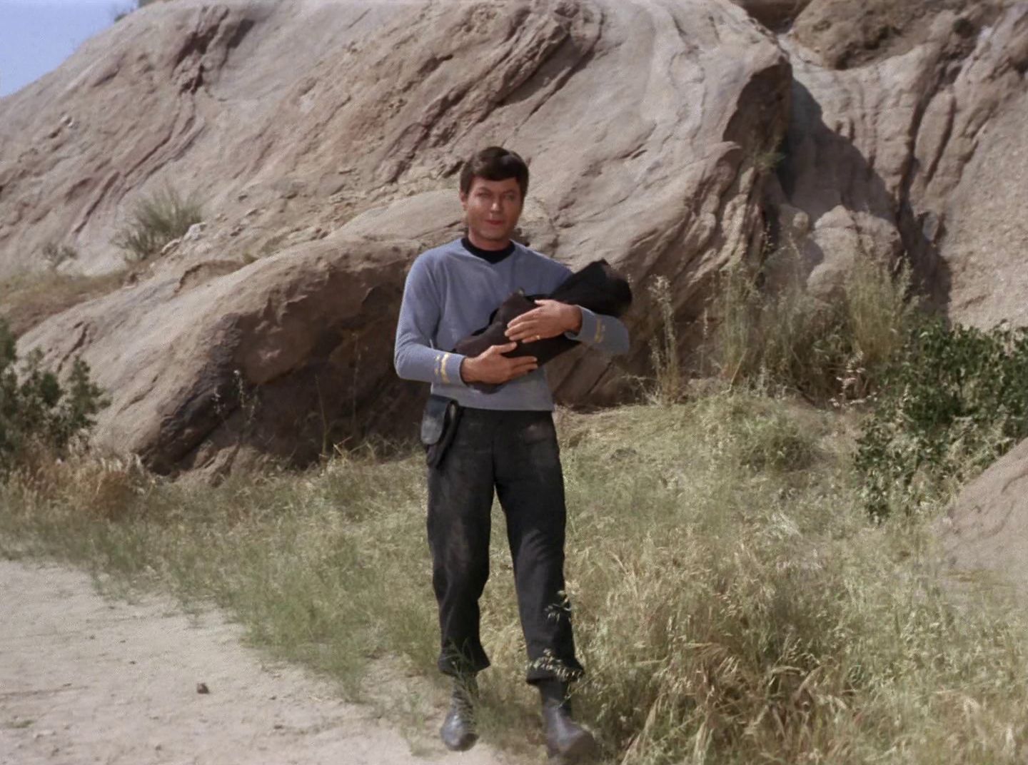 extant_StarTrek_2x11-FridaysChild_3408.jpg