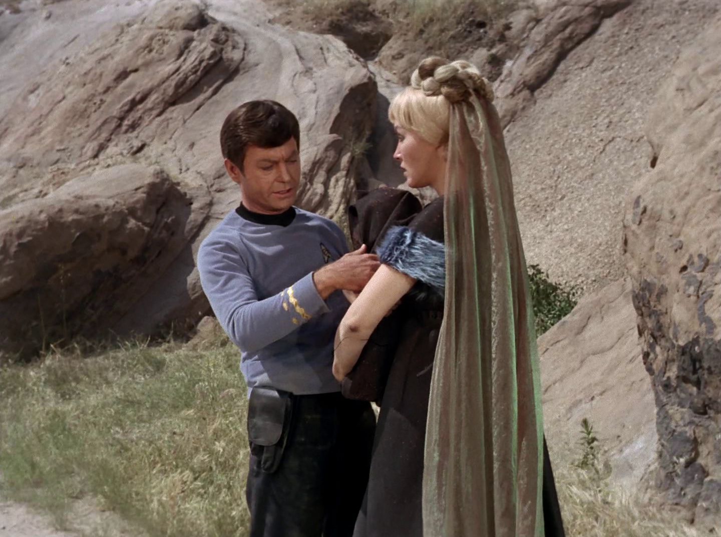 extant_StarTrek_2x11-FridaysChild_3437.jpg