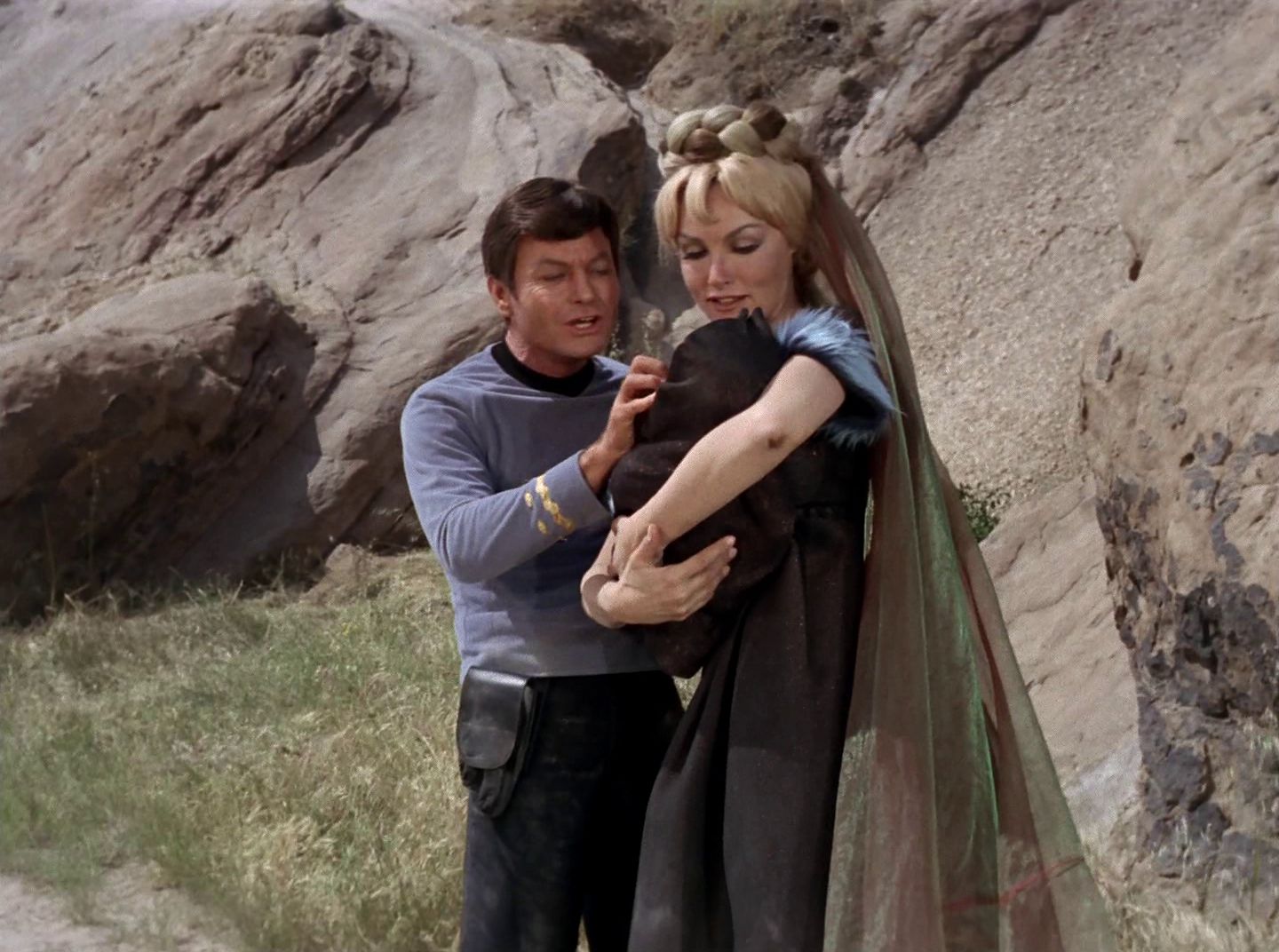 extant_StarTrek_2x11-FridaysChild_3447.jpg
