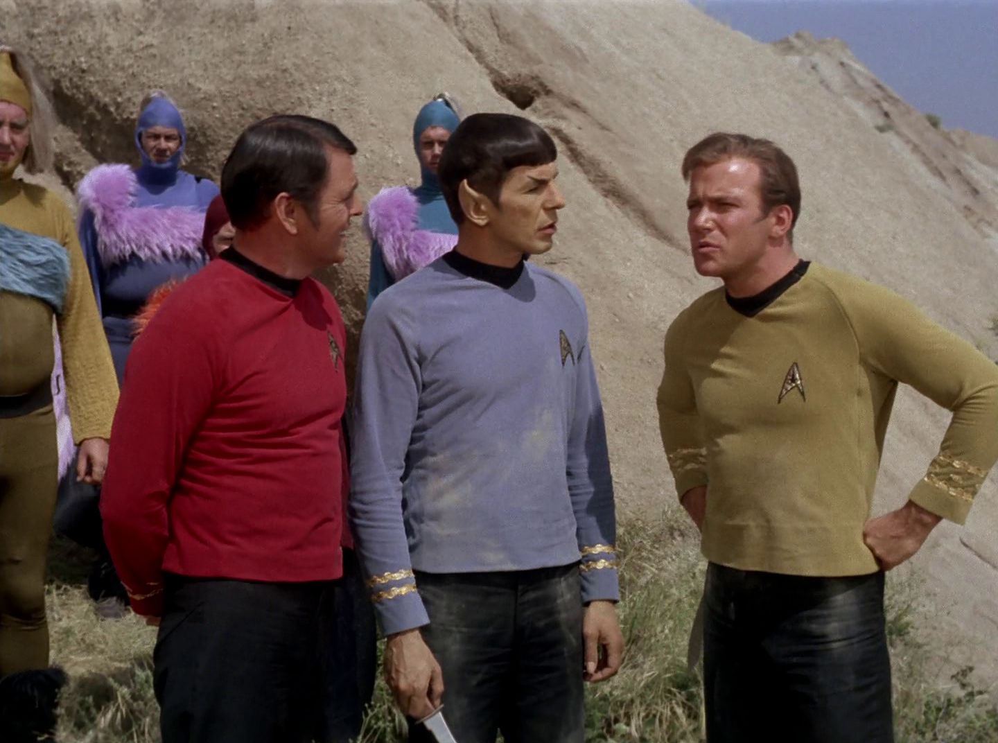 extant_StarTrek_2x11-FridaysChild_3460.jpg