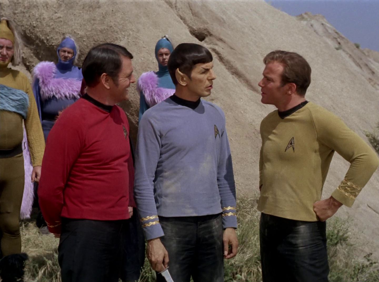 extant_StarTrek_2x11-FridaysChild_3463.jpg