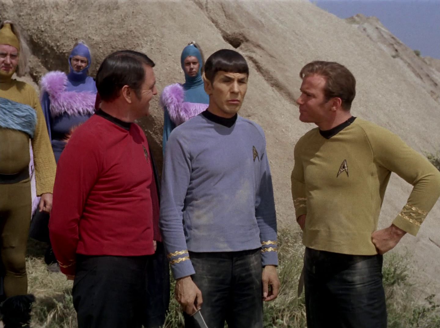 extant_StarTrek_2x11-FridaysChild_3465.jpg