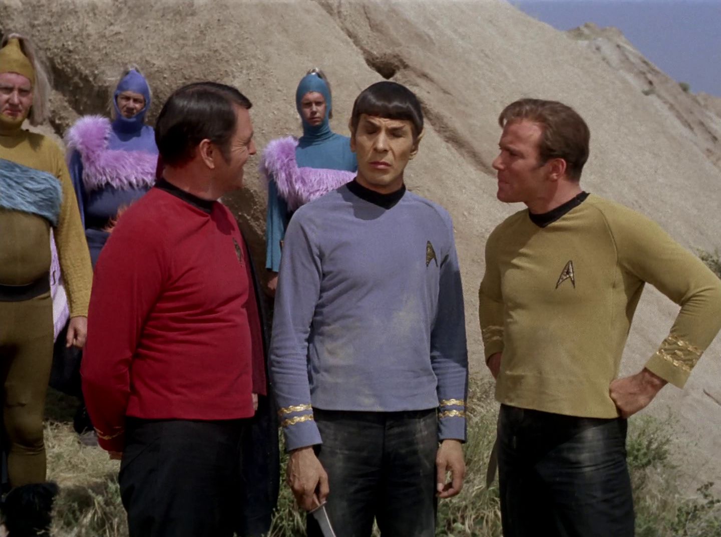 extant_StarTrek_2x11-FridaysChild_3466.jpg