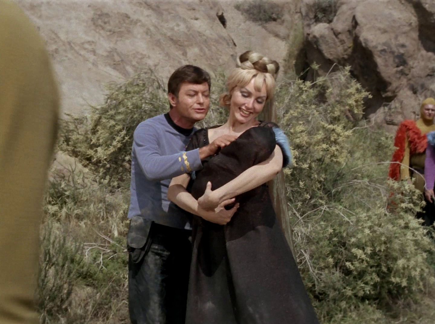 extant_StarTrek_2x11-FridaysChild_3485.jpg