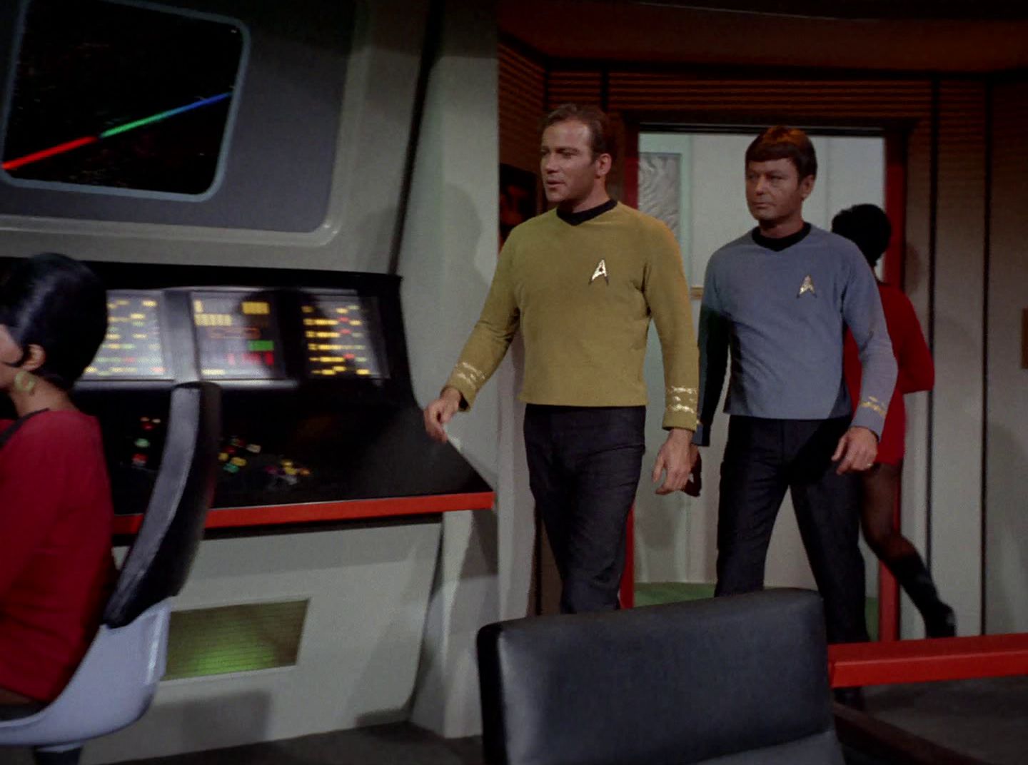extant_StarTrek_2x11-FridaysChild_3497.jpg