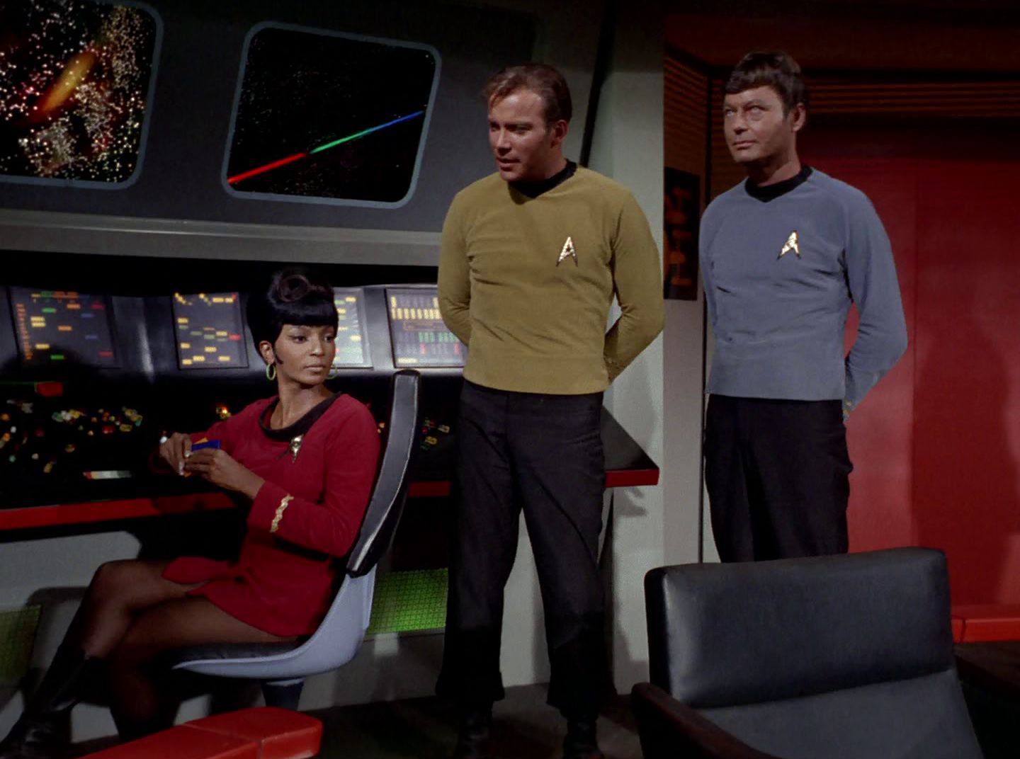 extant_StarTrek_2x11-FridaysChild_3503.jpg