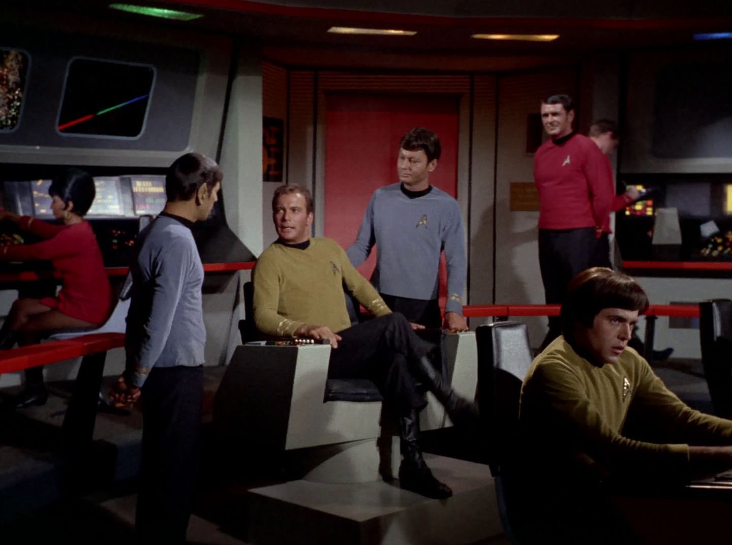 extant_StarTrek_2x11-FridaysChild_3513.jpg